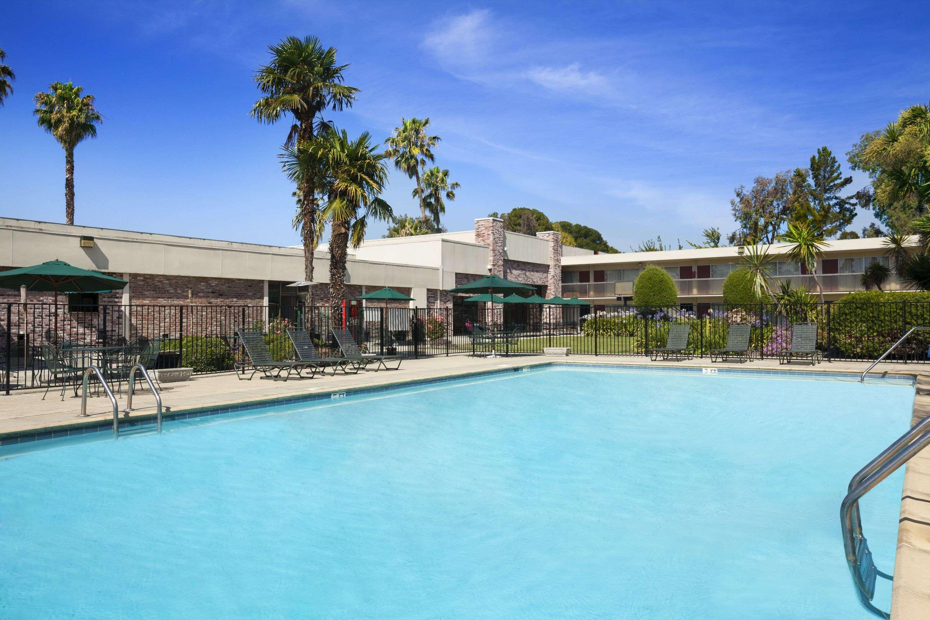 Ramada By Wyndham Sunnyvale/Silicon Valley Kültér fotó